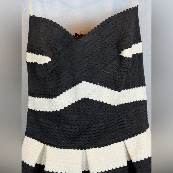 Asos Striped Strapless Sweetheart Mini Dress - Picture 3 of 9